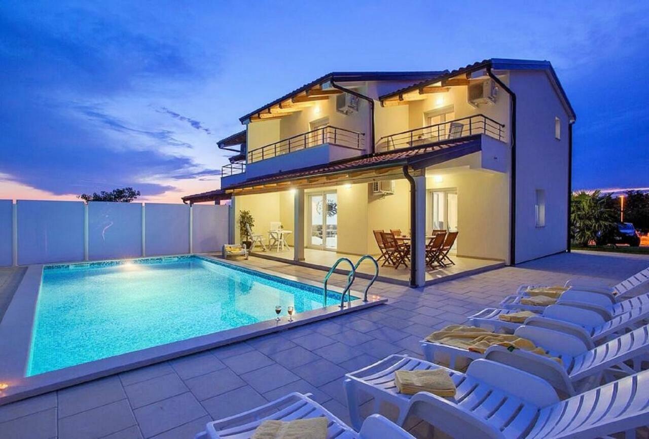 Villa Sanja Plovanija المظهر الخارجي الصورة